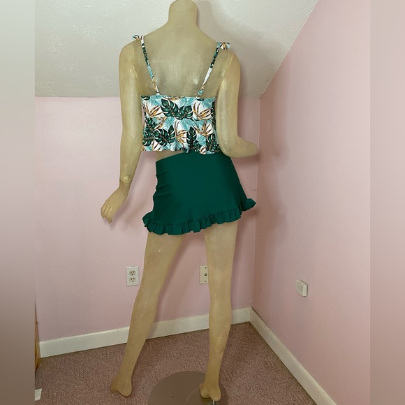 Cute 2-pc Outfit - Picture 2 of 11